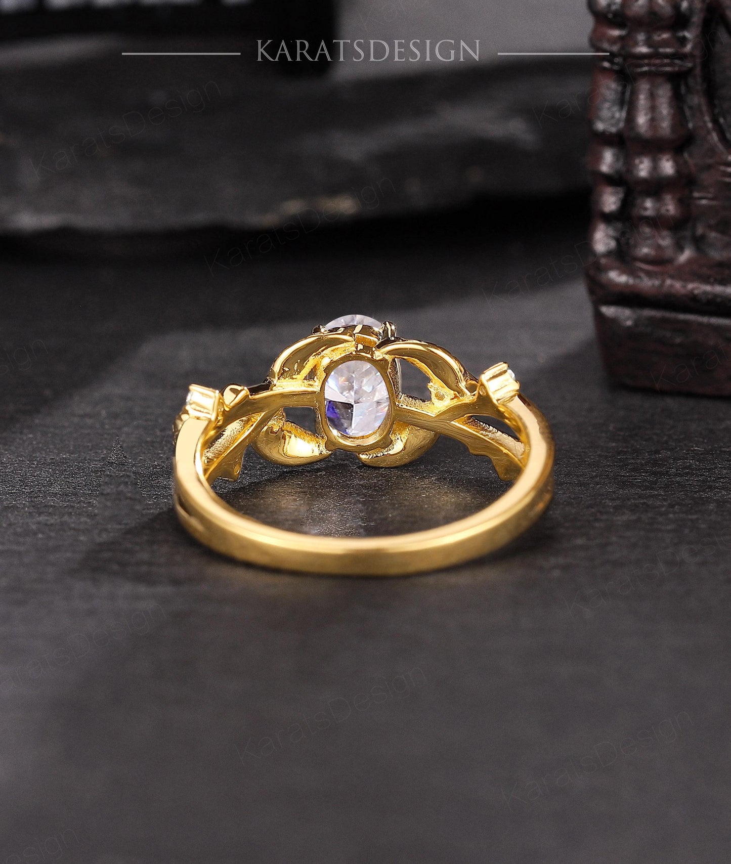 Enebro — Anillo de Compromiso Diamante de Laboratorio Oval 1 ct Oro 14K
