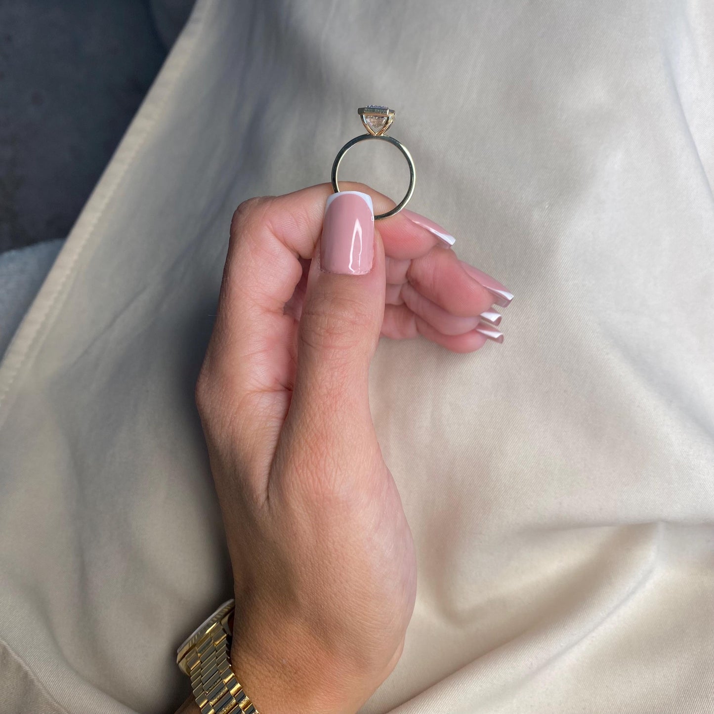 3 ct Anillo de Compromiso con Diamante Corte Esmeralda Lab-Grown