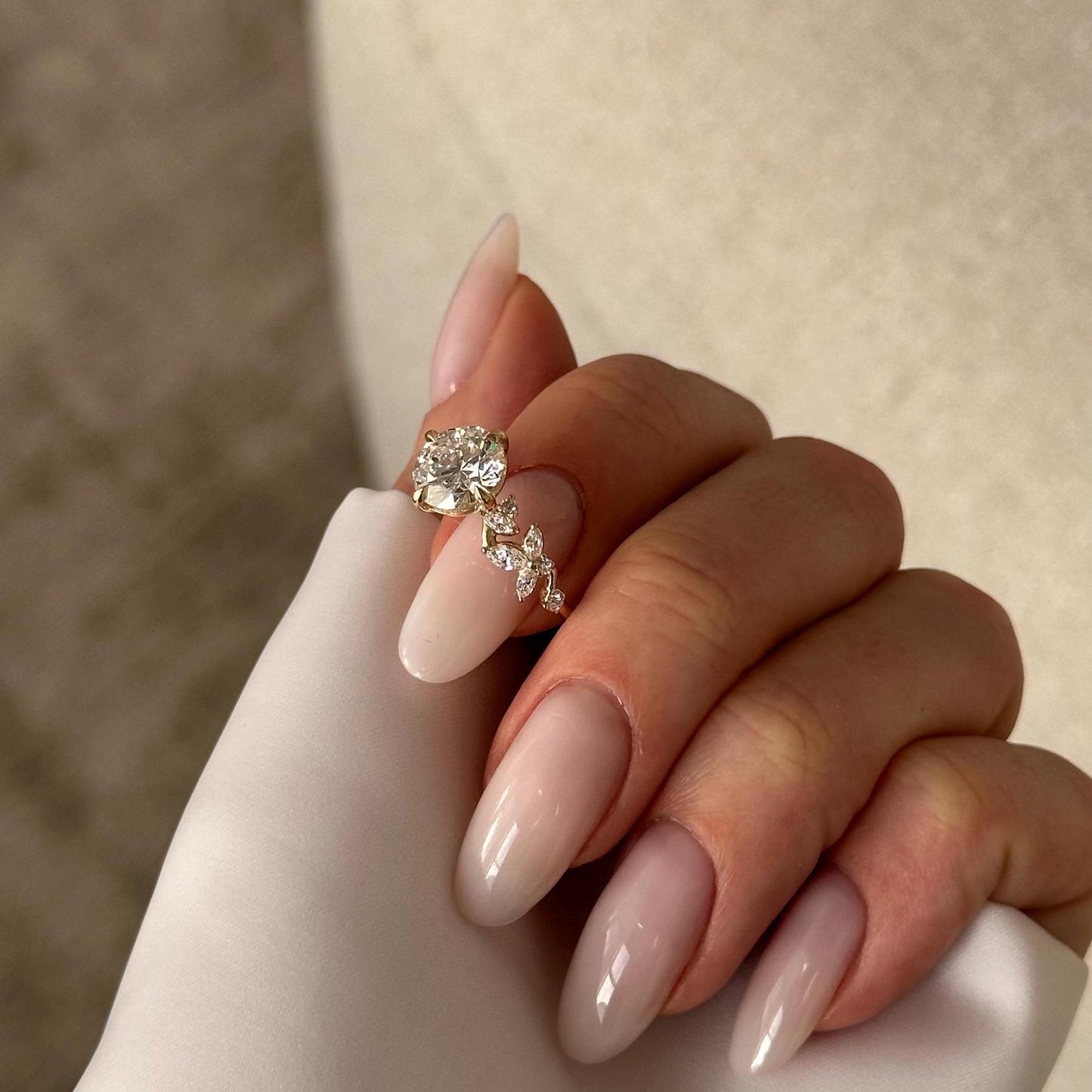 Jazmín — Anillo de Compromiso Diamante de Laboratorio 2 ct Oro 14K
