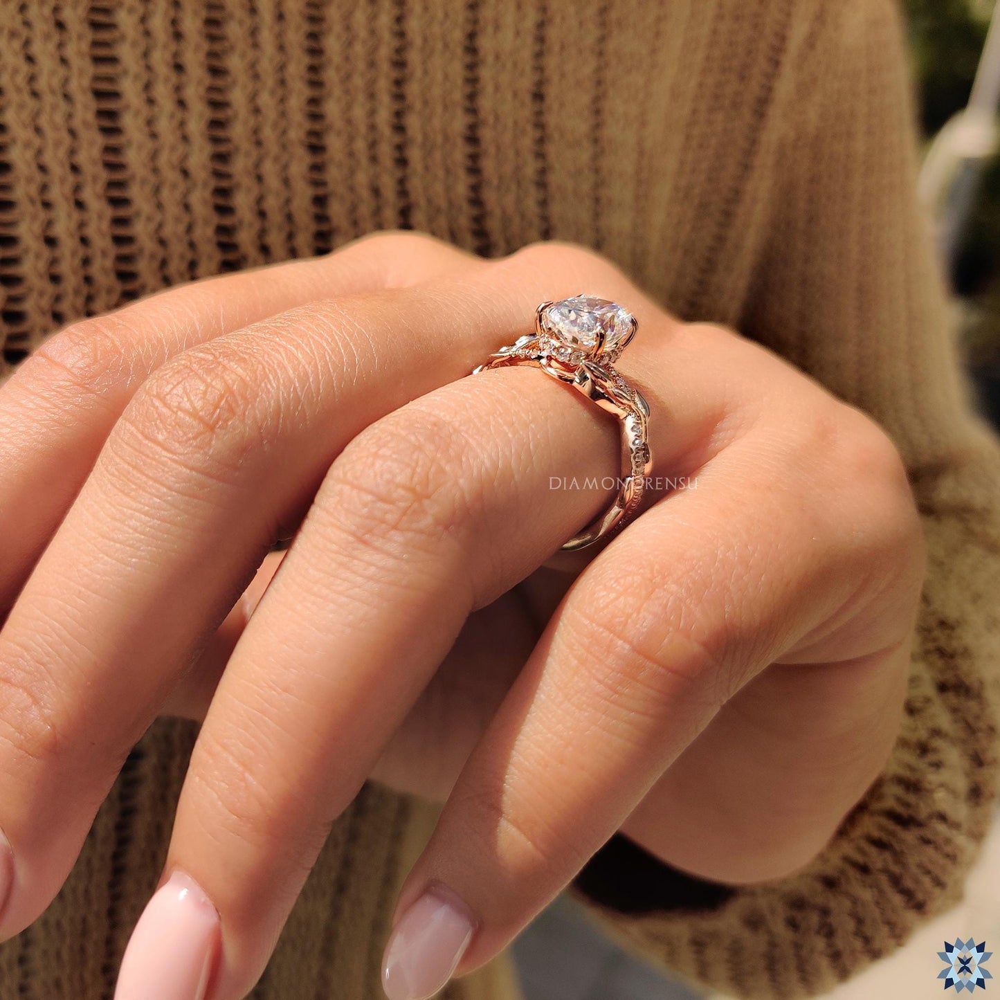 Melisa — Anillo de Compromiso Diamante de Laboratorio Oval Pavé 2.21 ct Oro 14K