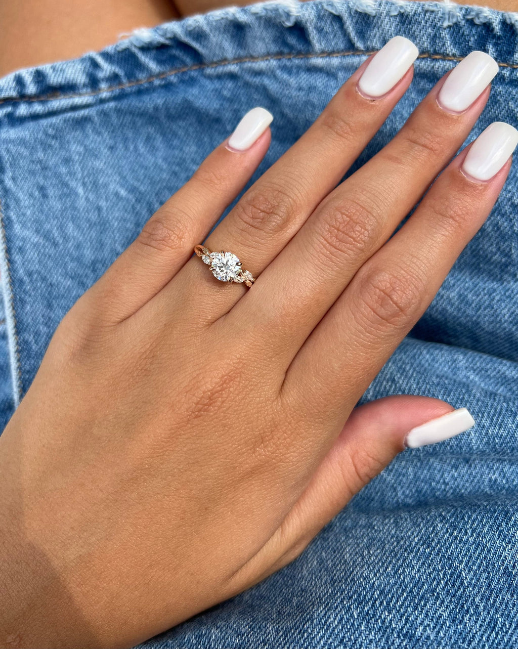 Clarisa Anillo de compromiso inspirado en la naturaleza con diamante de laboratorio de 1 quilate