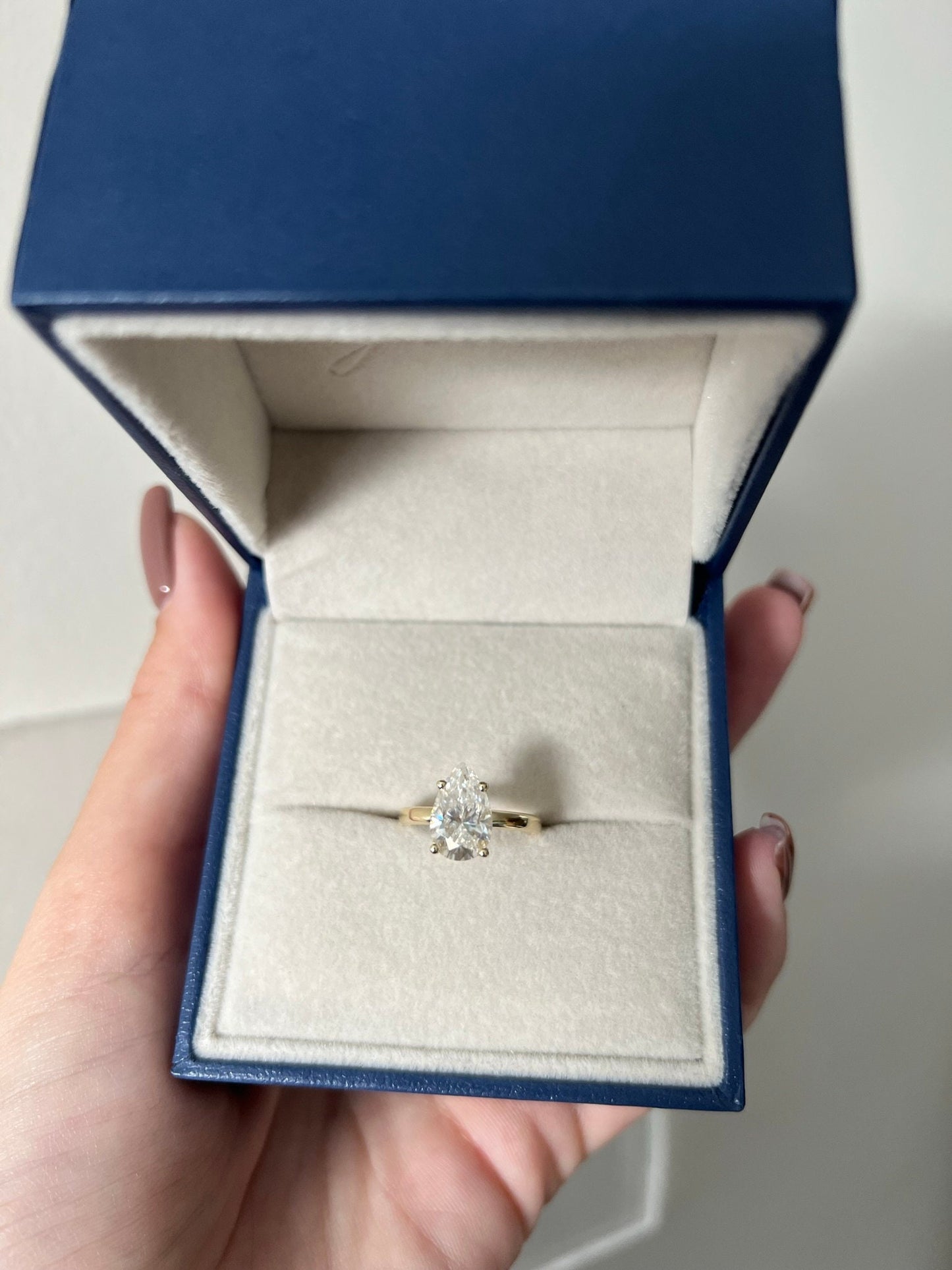 2 ct Anillo de Compromiso Solitario Corte Pera con Diamante Lab-Grown