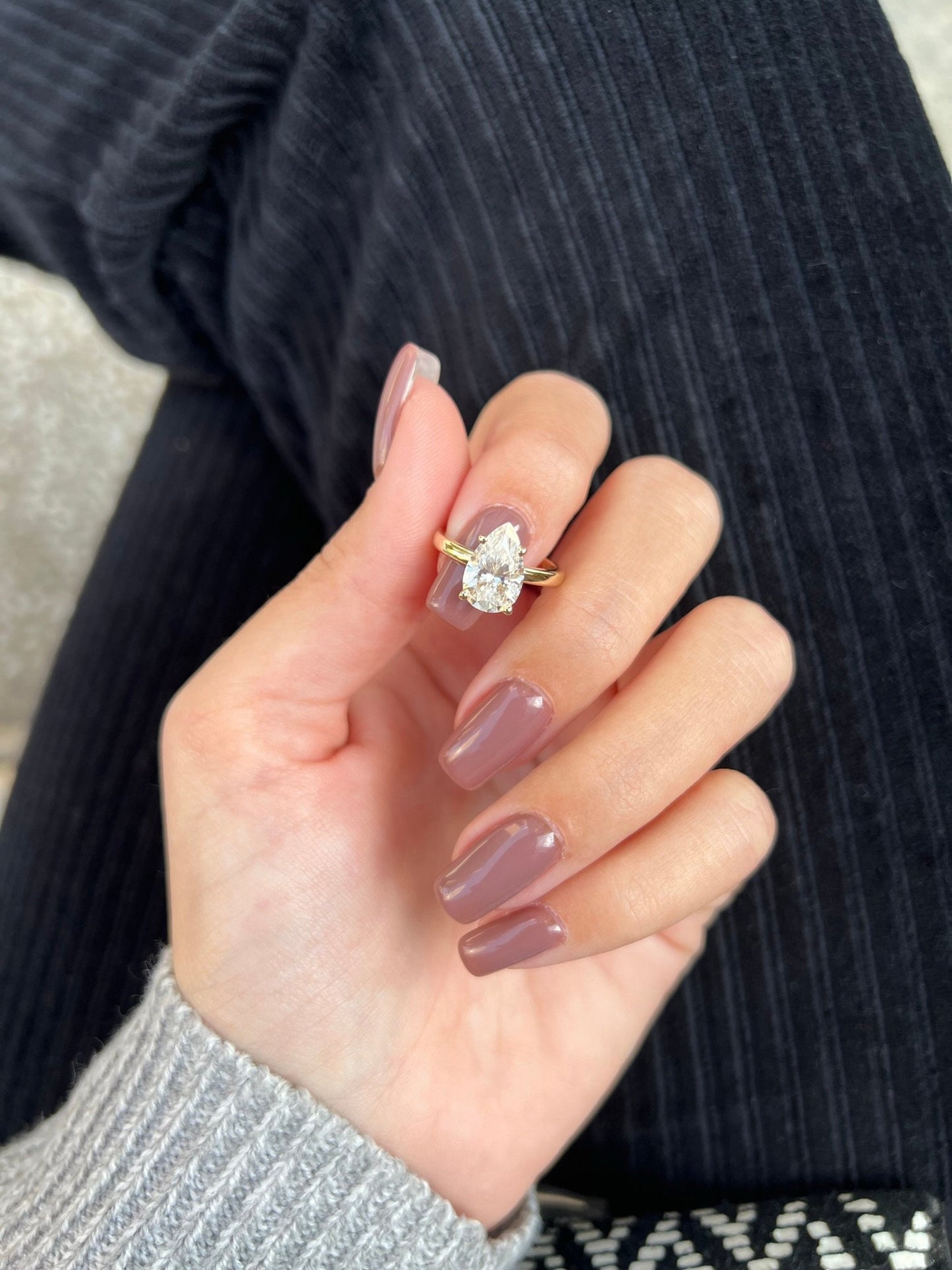 2 ct Anillo de Compromiso Solitario Corte Pera con Diamante Lab-Grown