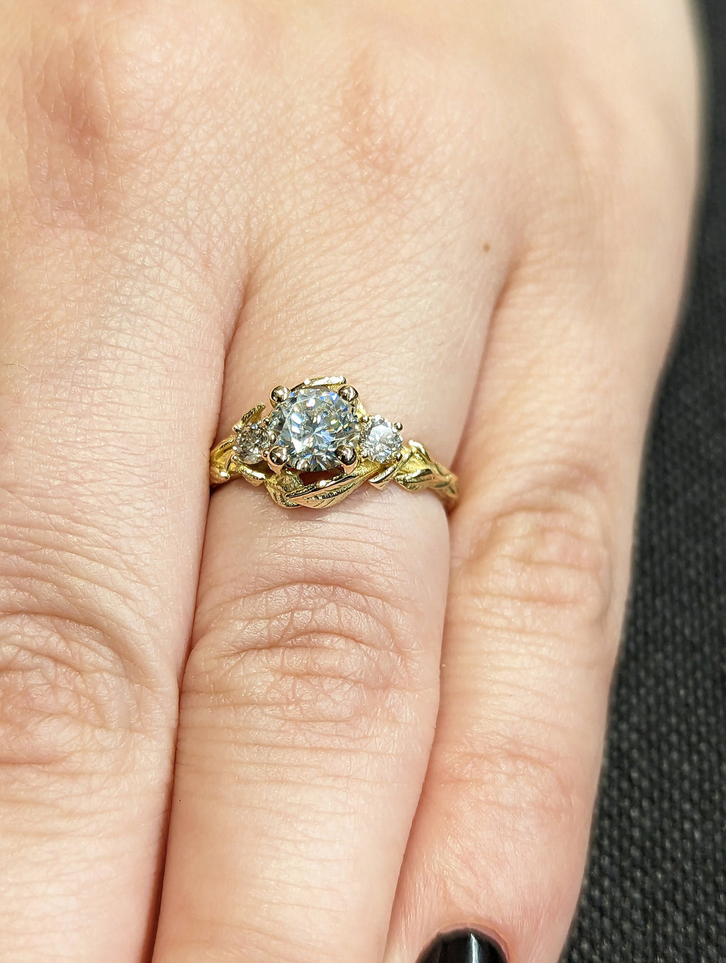 Nausicaa Anillo de Compromiso Rama  y Hojas Diamante de Laboratorio redondo 1 Ct