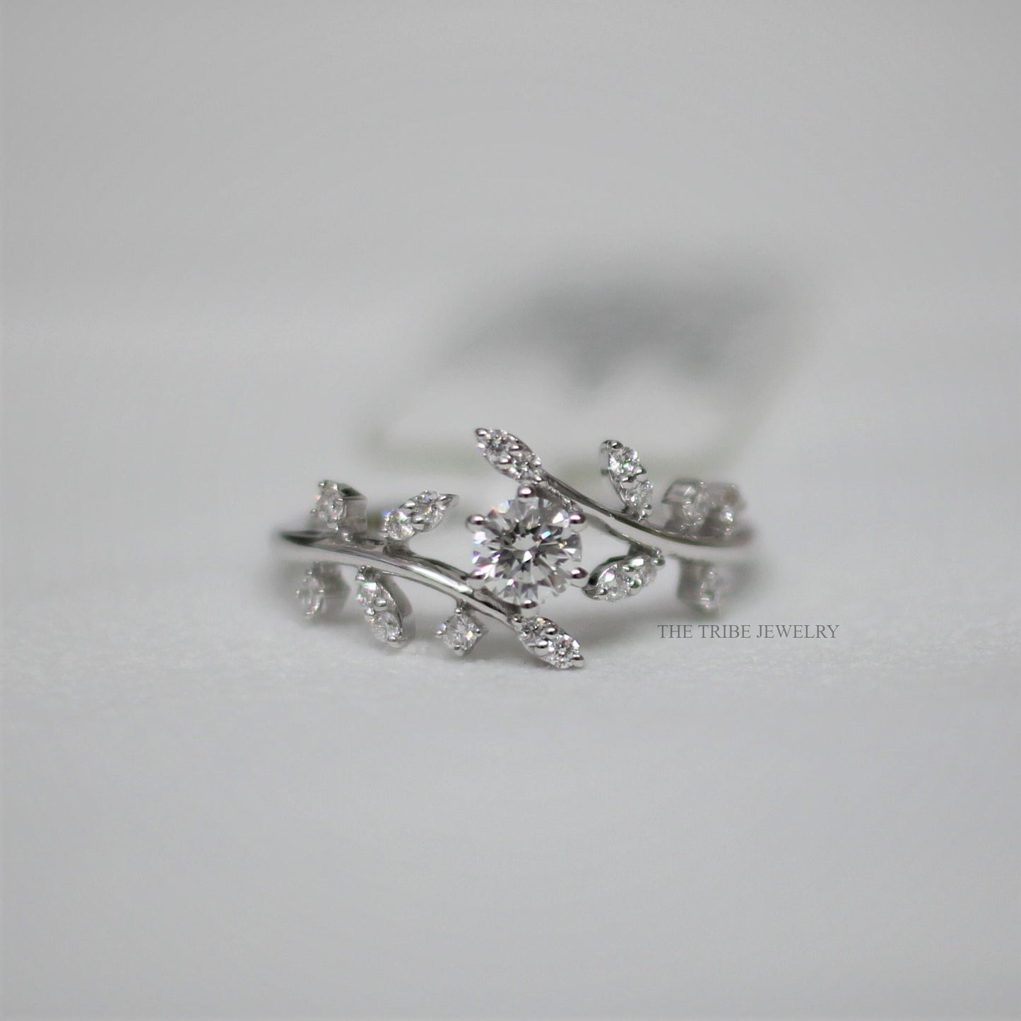 Abelia — Anillo de Compromiso Diamante de Laboratorio 0.50 ct Oro 14K