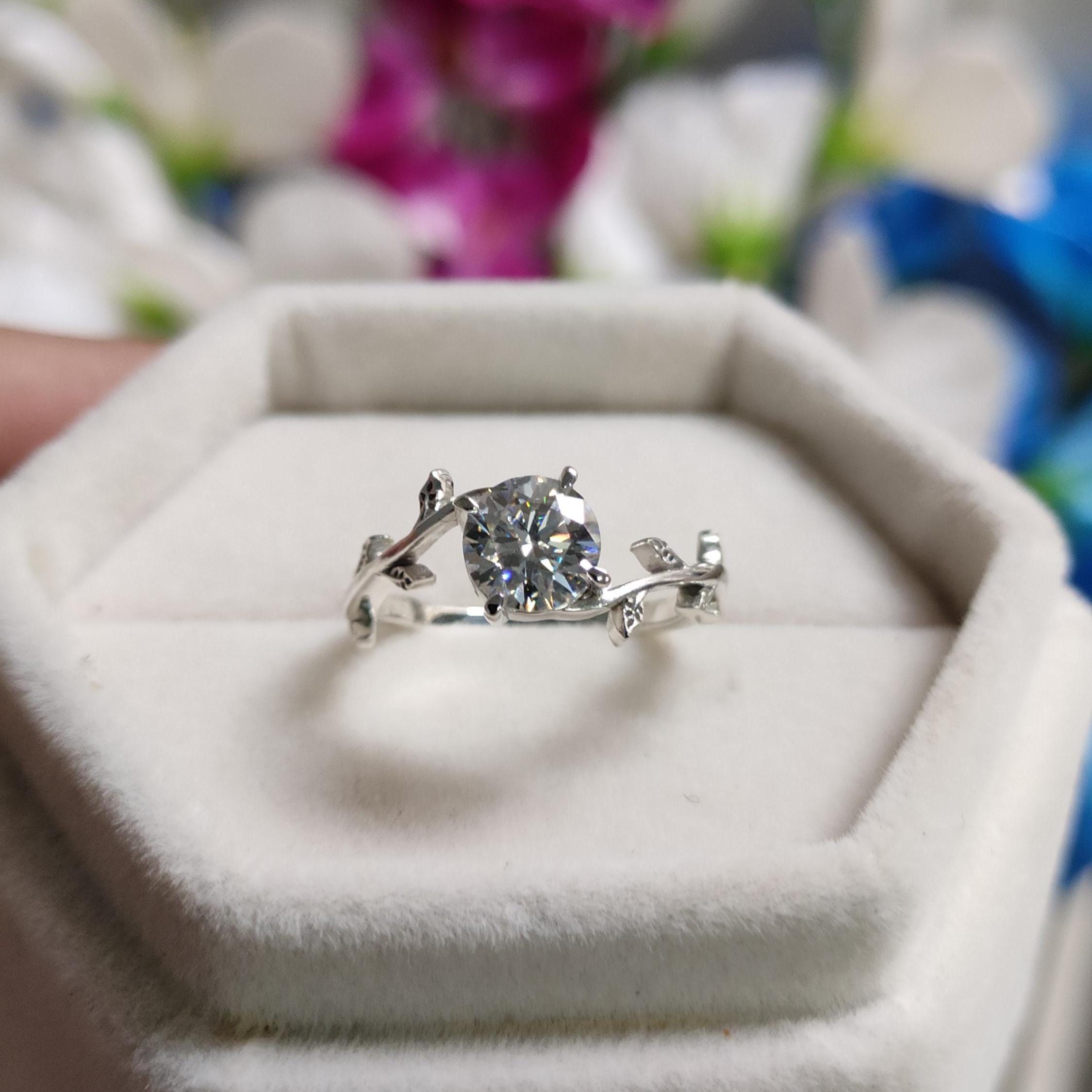 Cassia Anillo de Compromiso  Banda de Hojas Diamante Laboratorio 1 Quilate