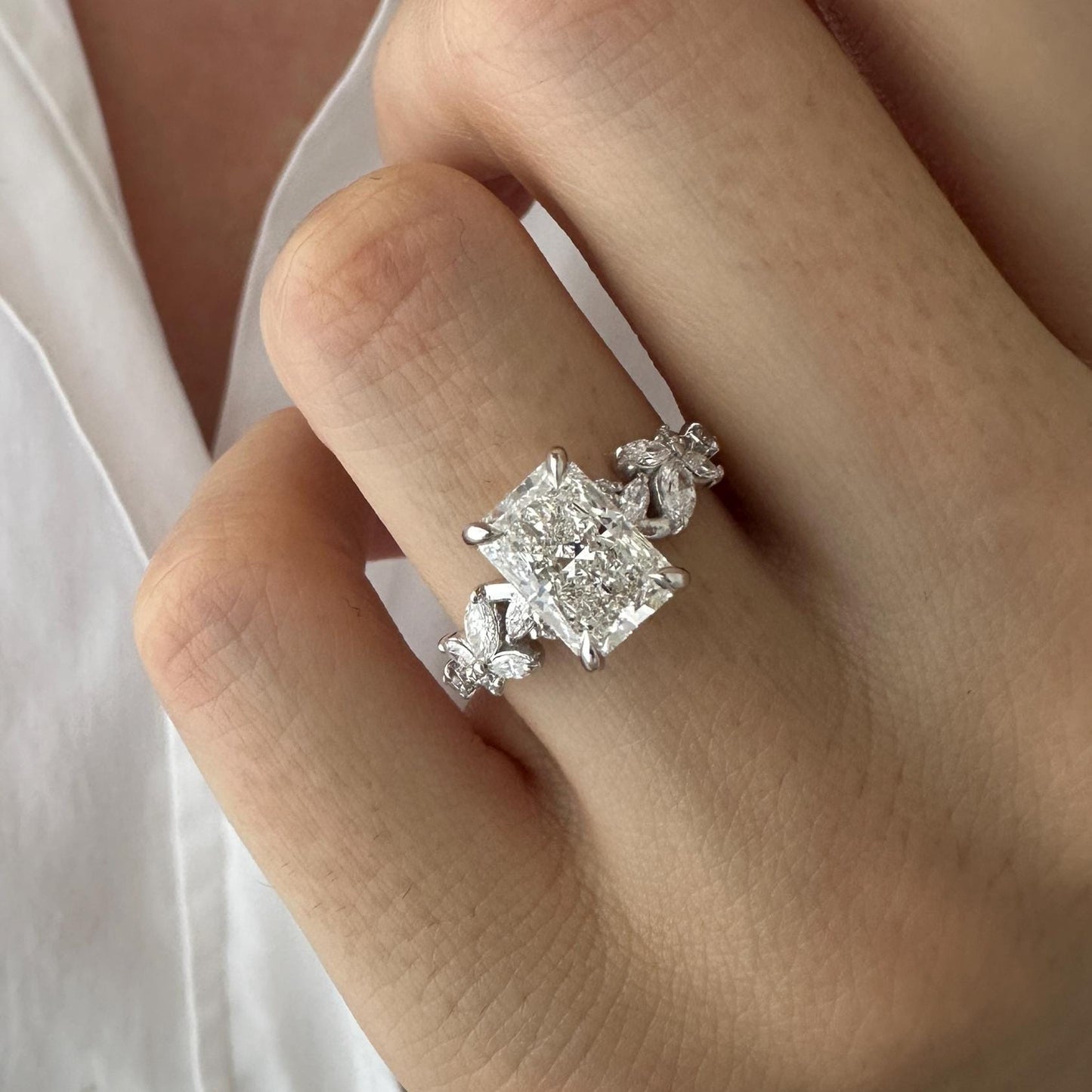 Nolina — Anillo de Compromiso Diamante de Laboratorio Radiante 2 ct Oro 14K