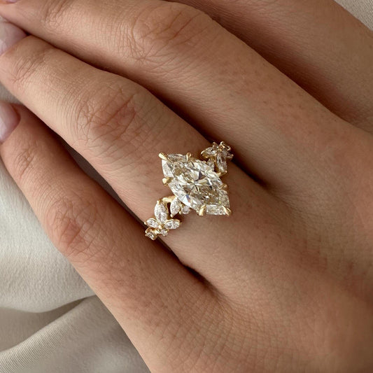 Bromelia — Anillo de Compromiso Diamante de Laboratorio Marquise 2 ct Oro 14K