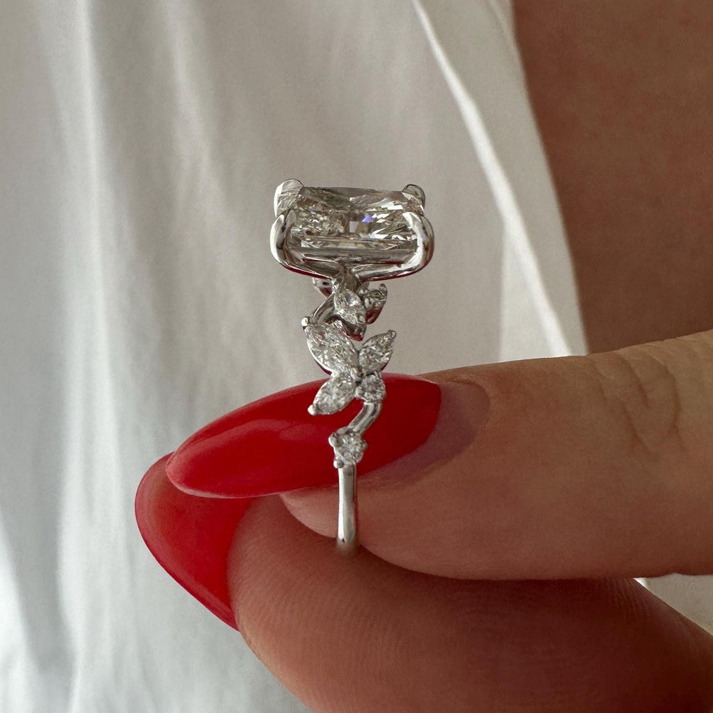 Aeris Anillo de Compromiso Inspirado en la Naturaleza  Diamante de Laboratorio Corte Radiante de 2 CT