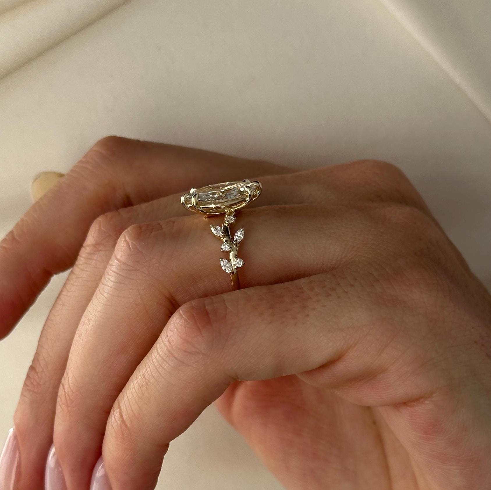 Trinity Anillo de Compromiso Inspirado en la Naturaleza Diamante lab Corte Marquise 2 Quilates