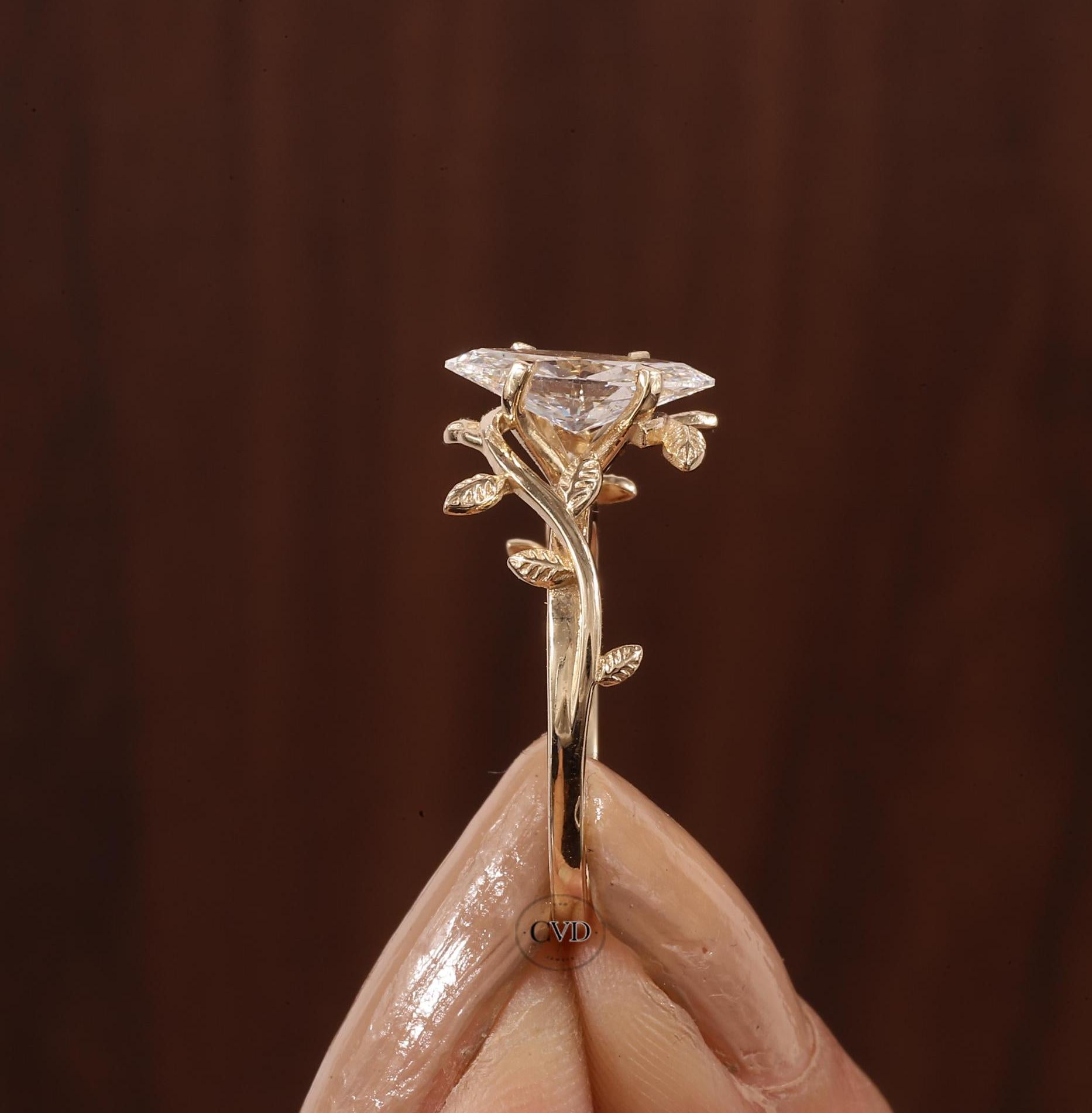 Morgana 1 ct Anillo de Compromiso Hojas y Pétalos Diamante de Laboratorio Corte Marquise oro 14 kilates