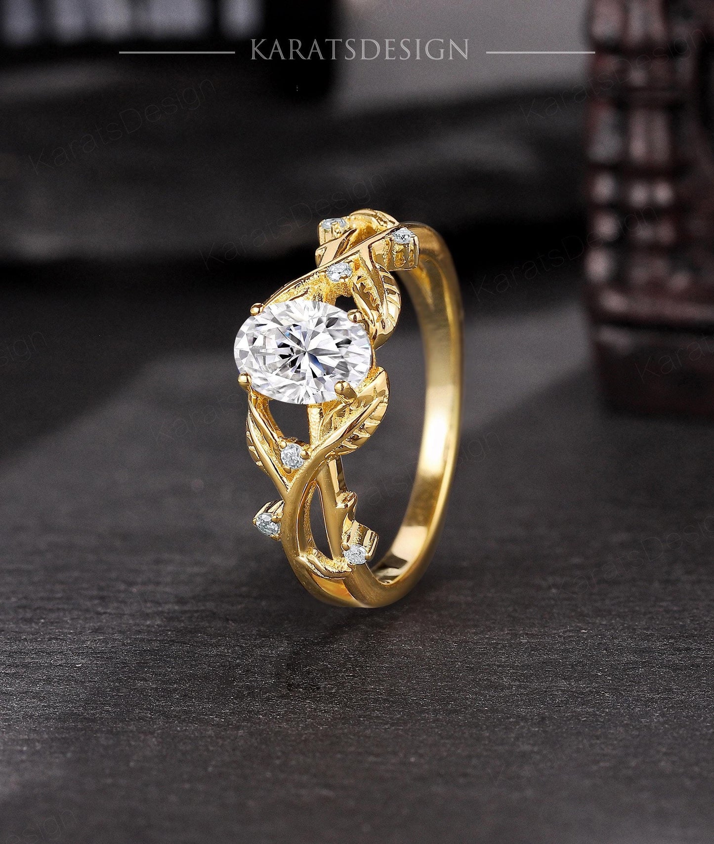 Enebro — Anillo de Compromiso Diamante de Laboratorio Oval 1 ct Oro 14K