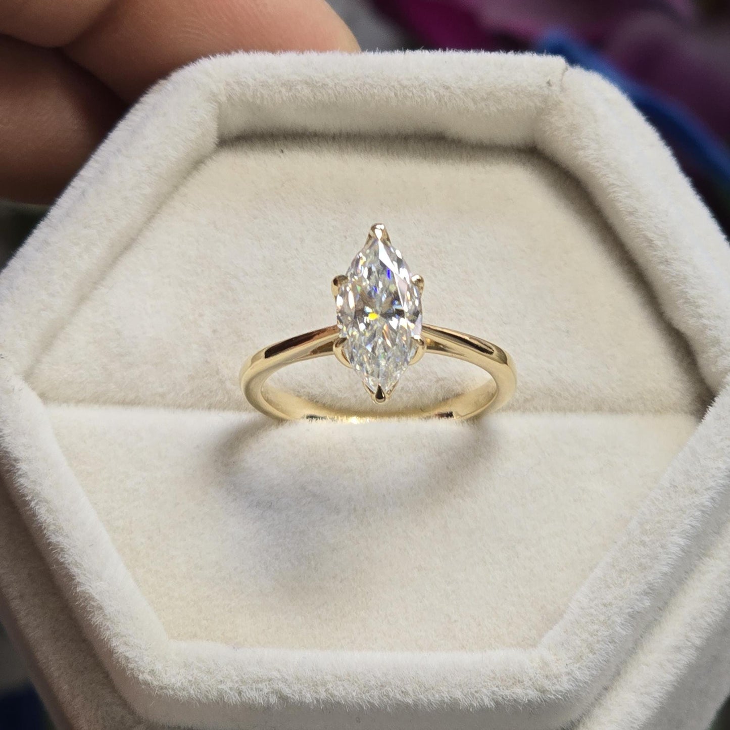 2 ct Anillo de Compromiso Tulipán Floral con Diamante Marquise Lab-Grown