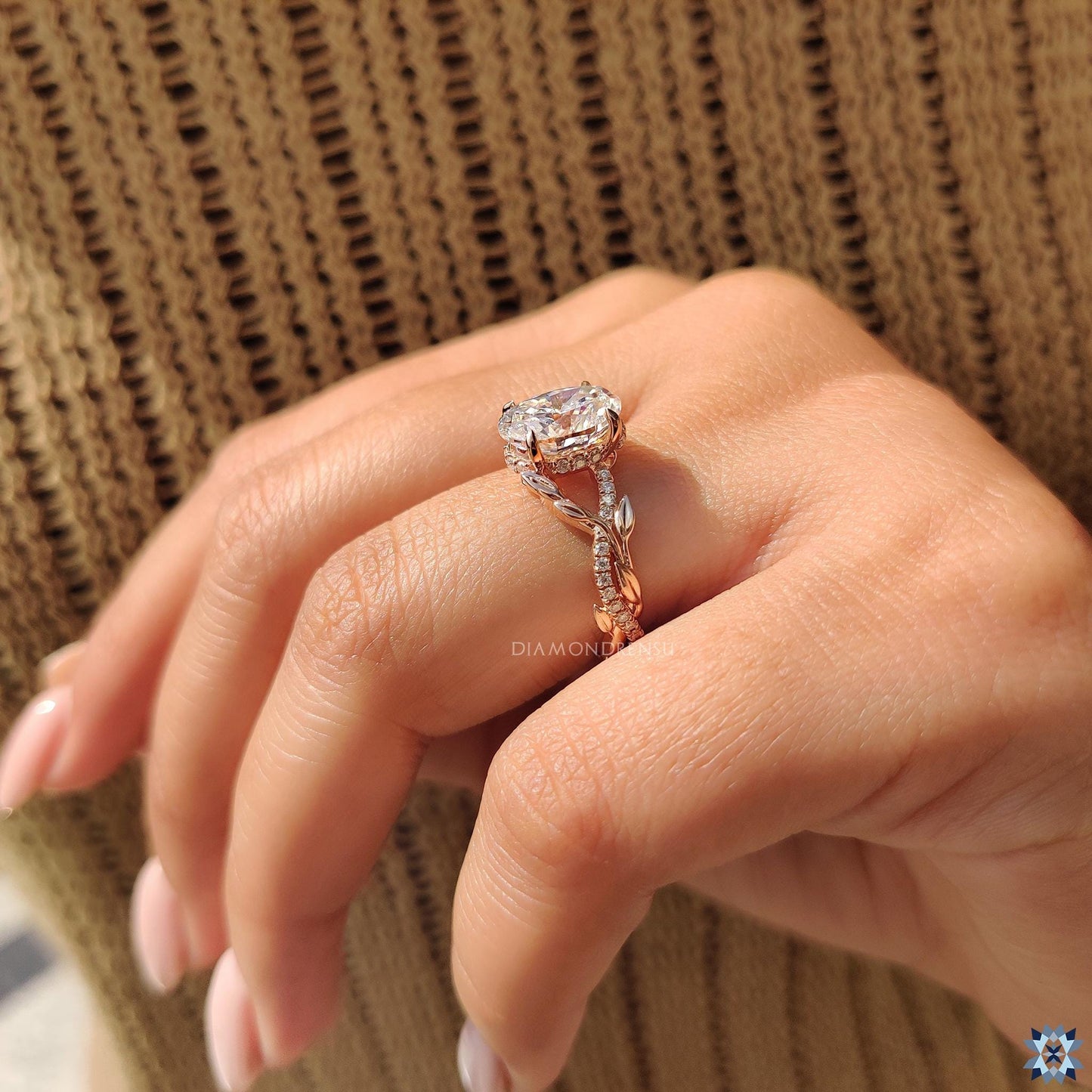 Melisa — Anillo de Compromiso Diamante de Laboratorio Oval Pavé 2.21 ct Oro 14K