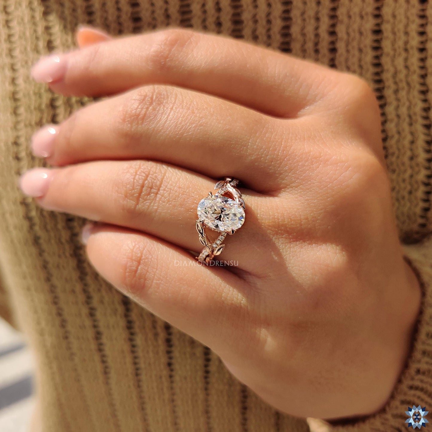 Melisa — Anillo de Compromiso Diamante de Laboratorio Oval Pavé 2.21 ct Oro 14K