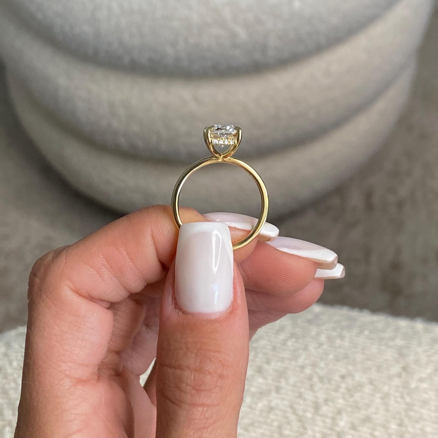 3 ct Anillo de Compromiso Solitario Corte Radiante con Halo Oculto