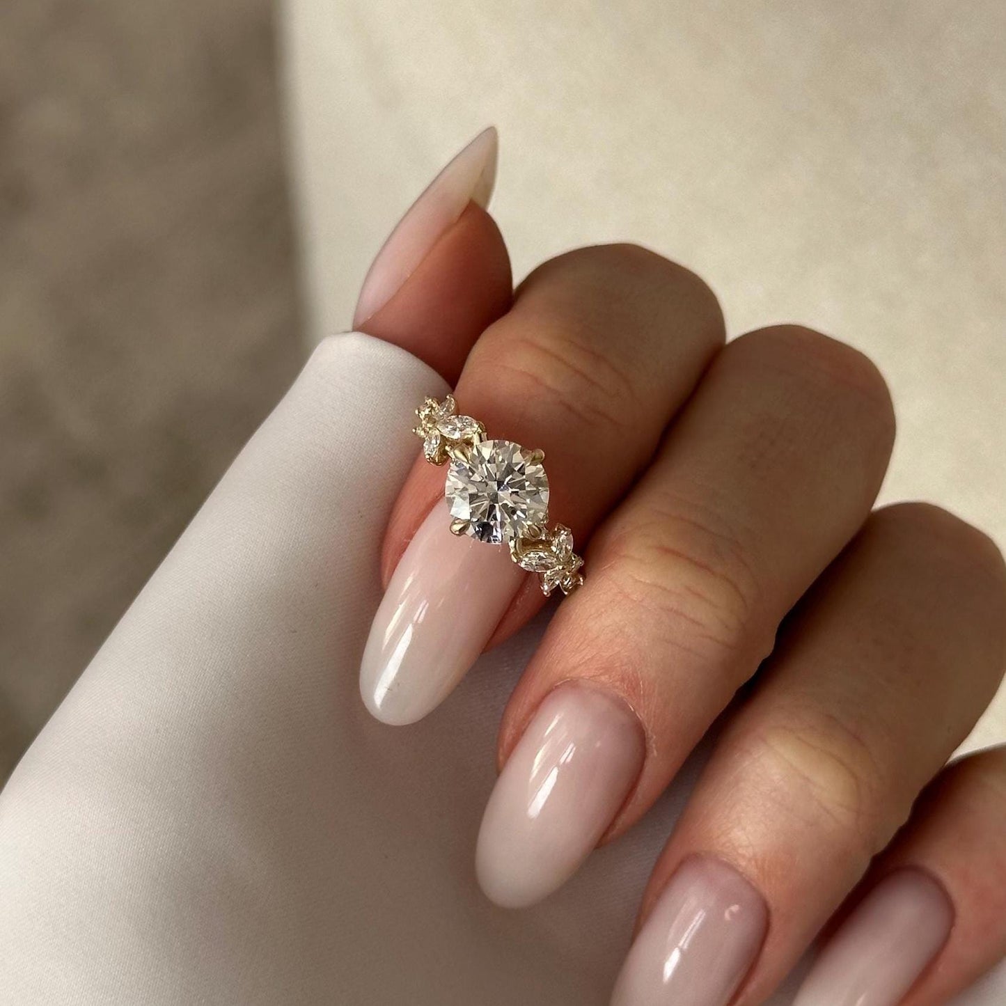 Jazmín — Anillo de Compromiso Diamante de Laboratorio 2 ct Oro 14K