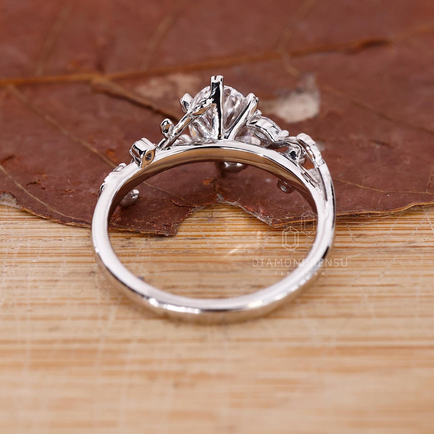 Aster — Anillo de Compromiso Diamante de Laboratorio Oval 1 ct Oro 14K