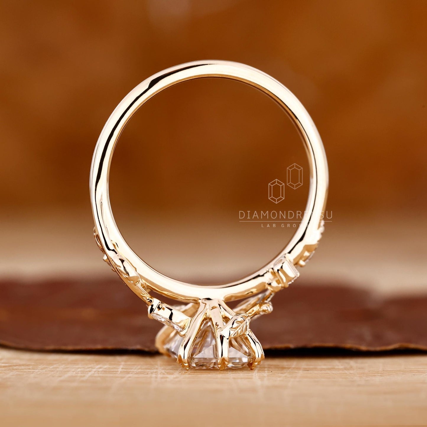 Orquídea — Anillo de Compromiso Diamante de Laboratorio Radiante 2 ct Oro 14K
