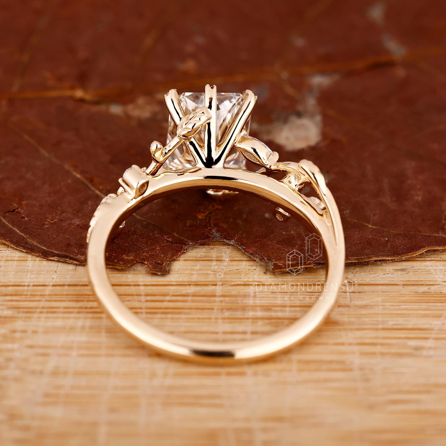 Orquídea — Anillo de Compromiso Diamante de Laboratorio Radiante 2 ct Oro 14K