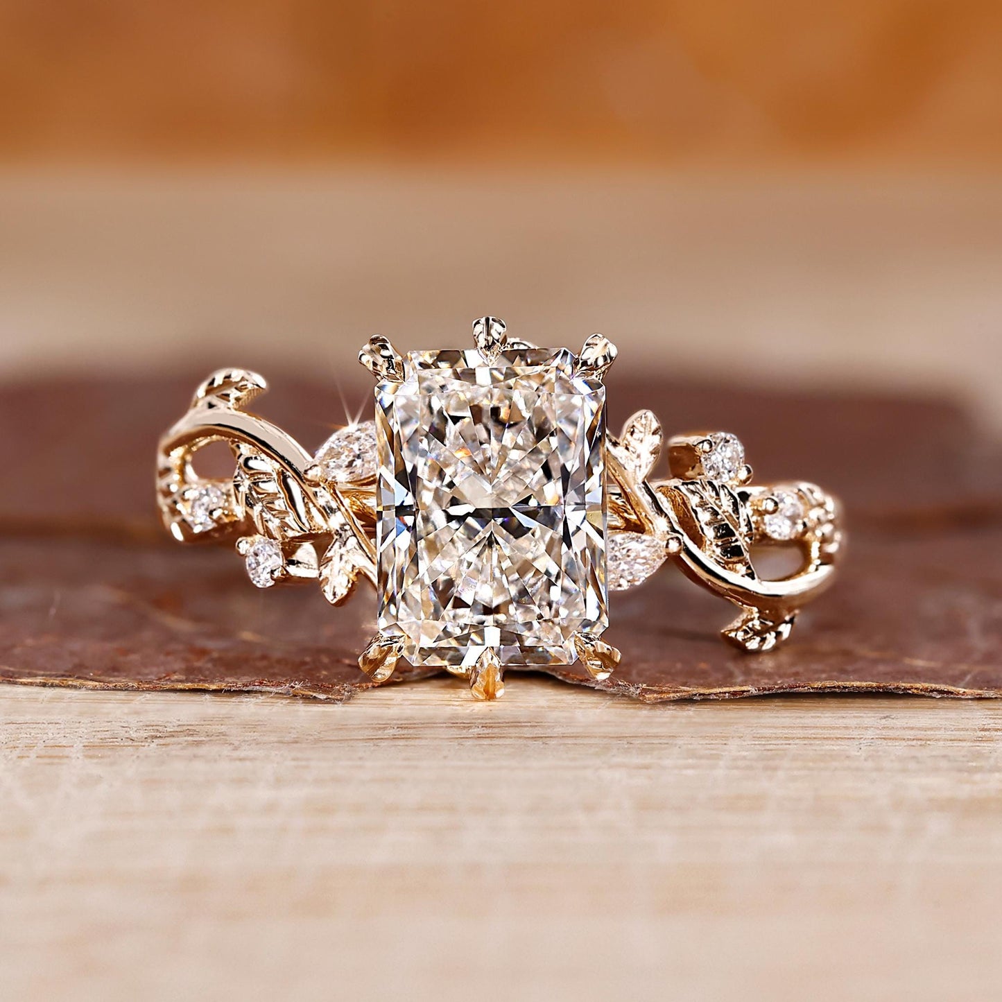 Orquídea — Anillo de Compromiso Diamante de Laboratorio Radiante 2 ct Oro 14K