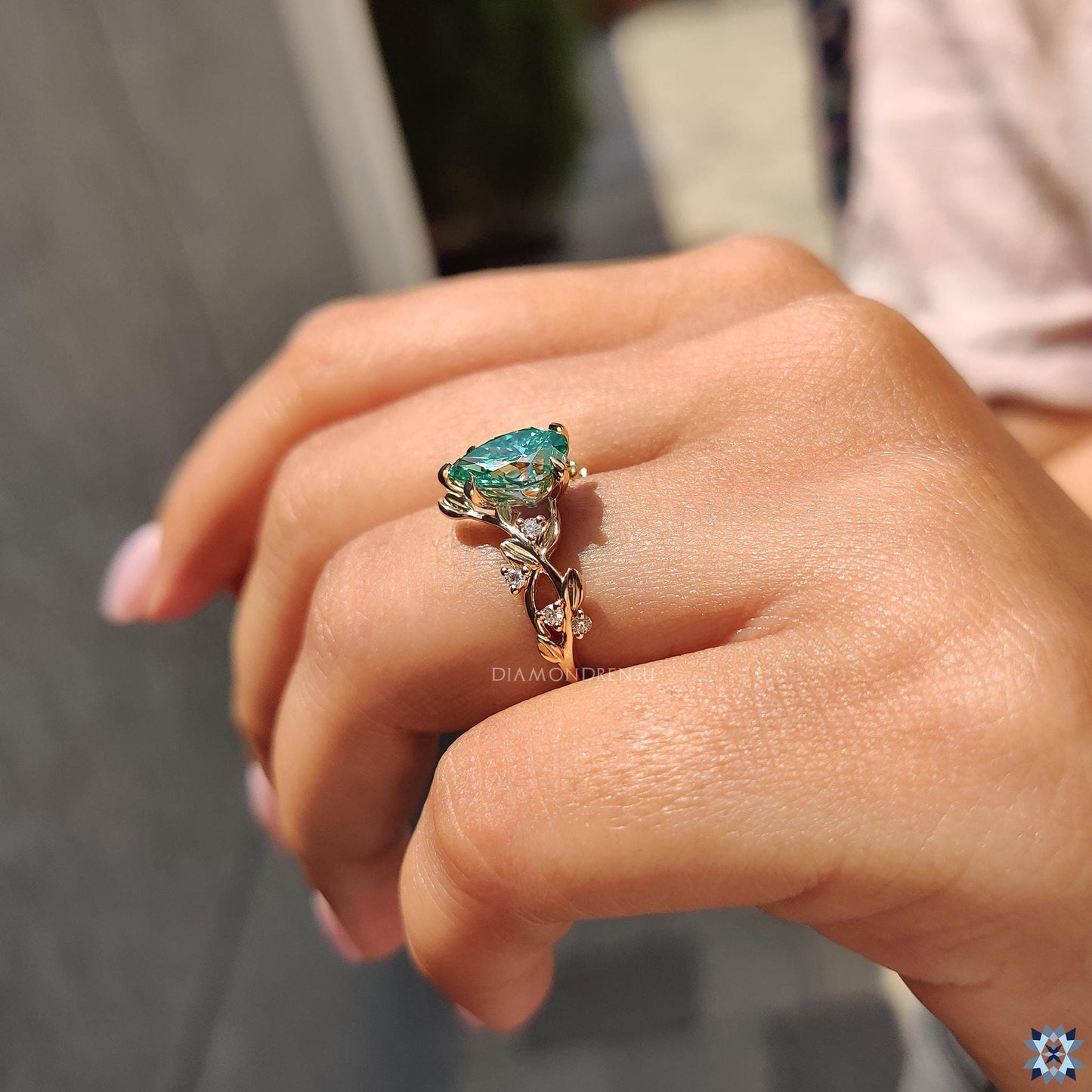 Cedrela — Anillo de Compromiso Diamante Verde 1.55 ct Oro 14K