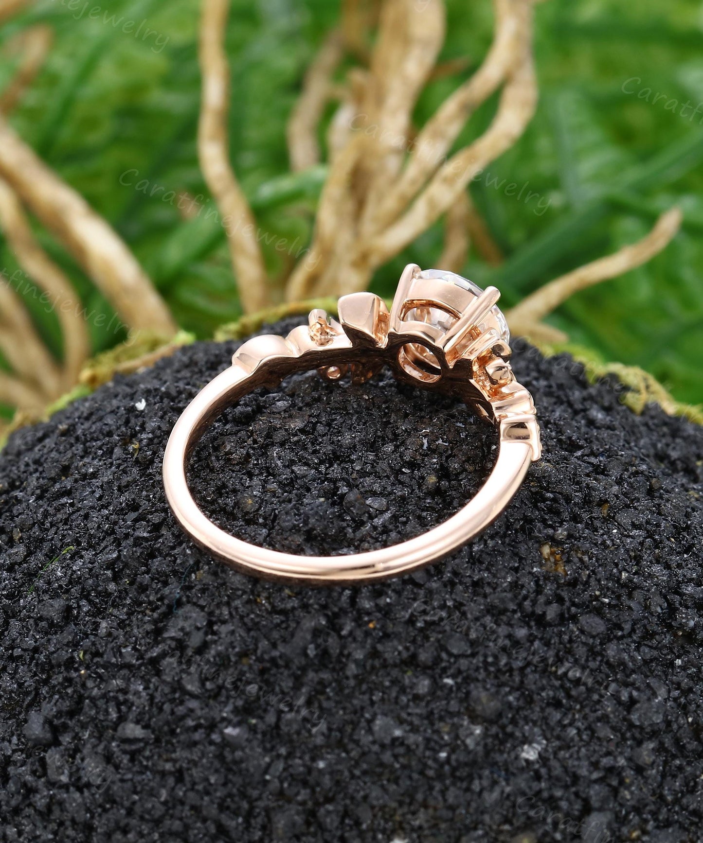 Magnolia — Anillo de Compromiso Diamante de Laboratorio 1 ct Oro 14K