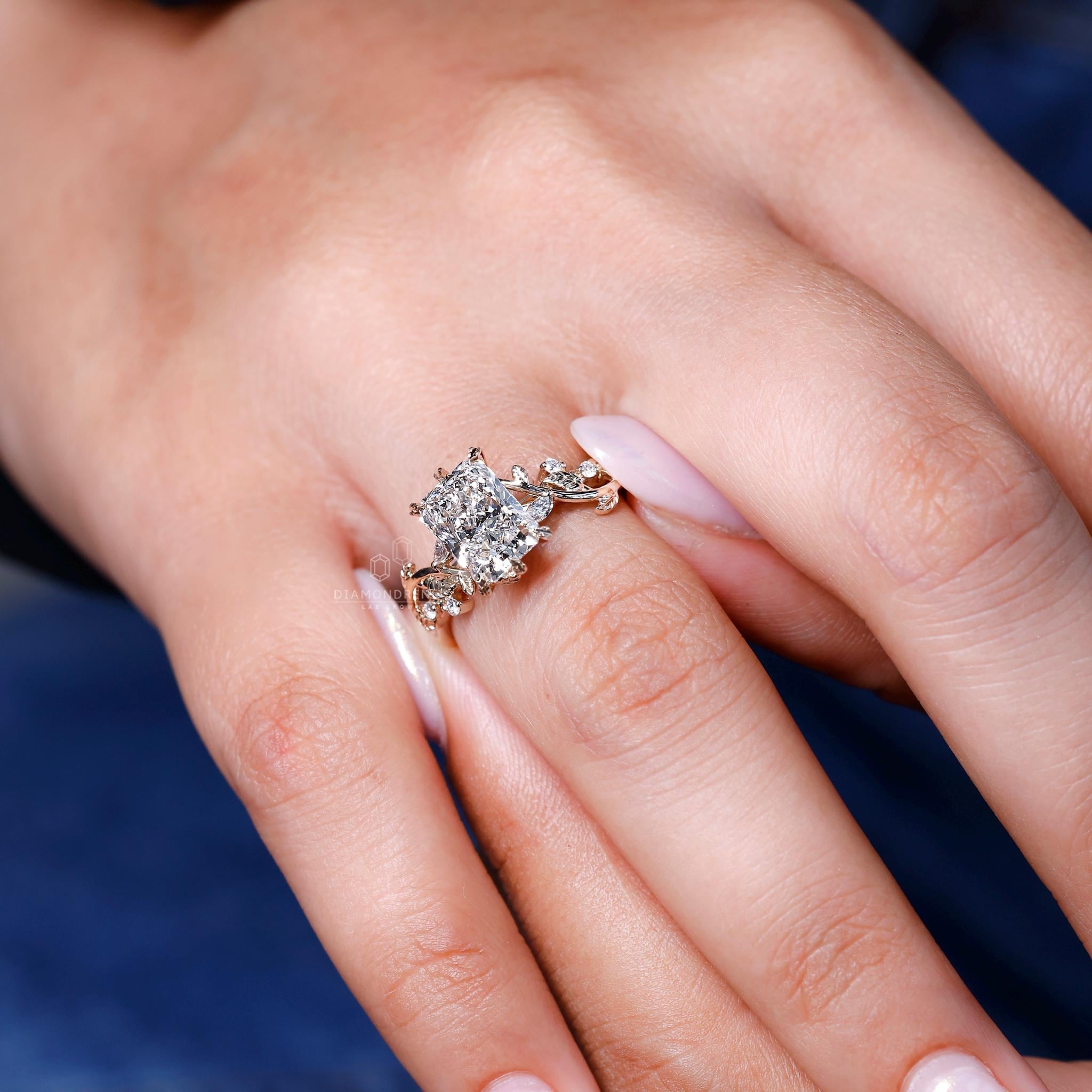 Shiva Anillo compromiso Vintage con Diamante Corte Radiante 2 Quilates