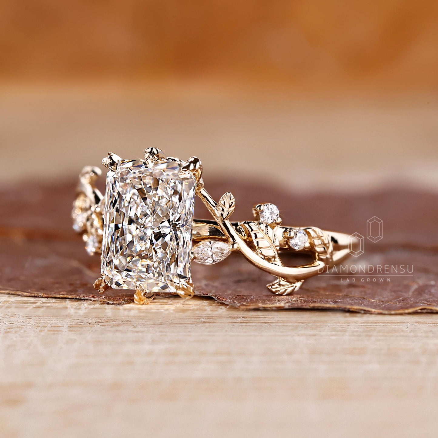 Orquídea — Anillo de Compromiso Diamante de Laboratorio Radiante 2 ct Oro 14K