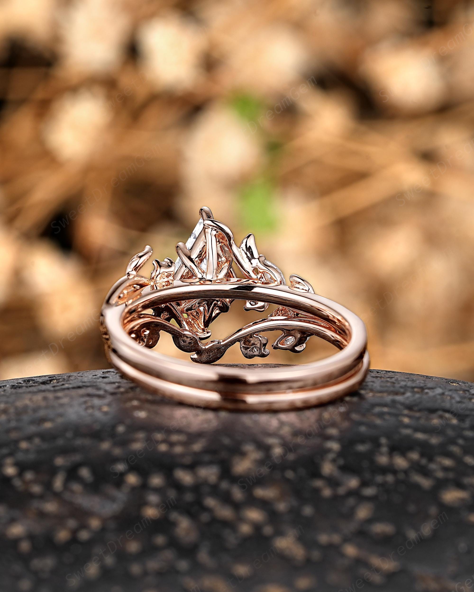 Juno Conjunto inspirado en la Naturaleza Anillo de Compromiso 1 Quilate + Argolla Diamantes de Laboratorio oro de 14 kilates