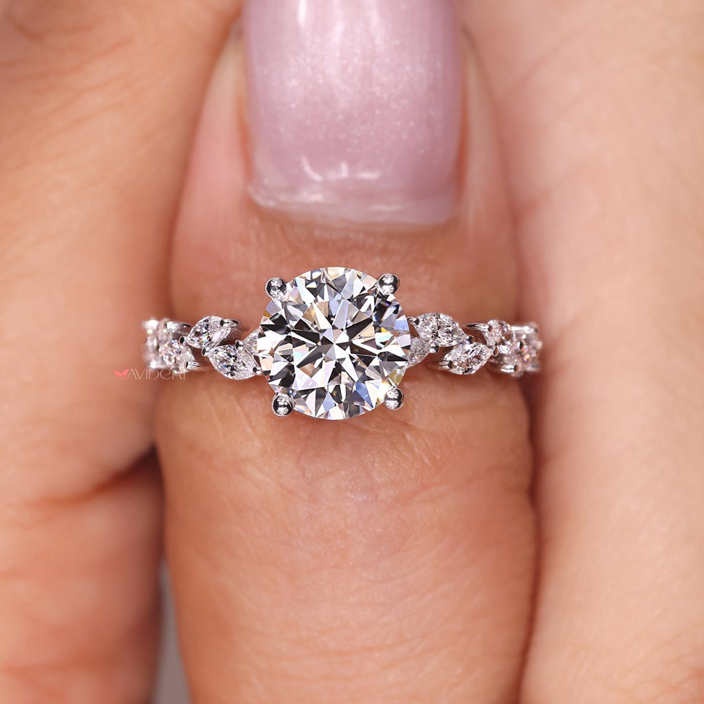 Haku Anillo de Compromiso con Diamante Redondo de 1.50ct Creado en Laboratorio: Diseño de Hoja de Vid