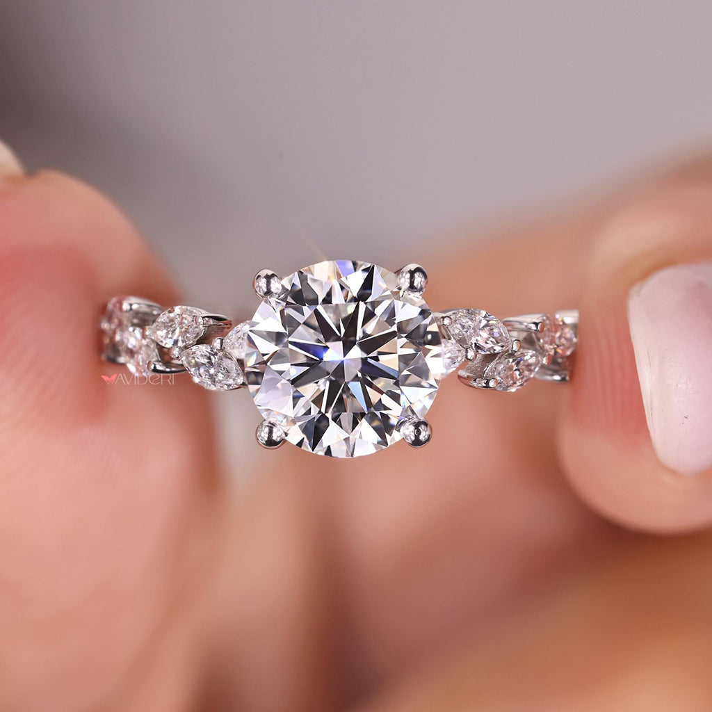 Haku Anillo de Compromiso con Diamante Redondo de 1.50ct Creado en Laboratorio: Diseño de Hoja de Vid