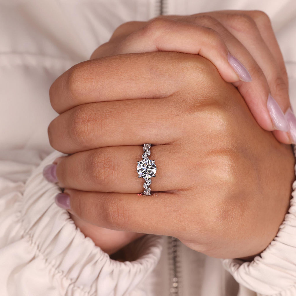 Haku Anillo de Compromiso con Diamante Redondo de 1.50ct Creado en Laboratorio: Diseño de Hoja de Vid