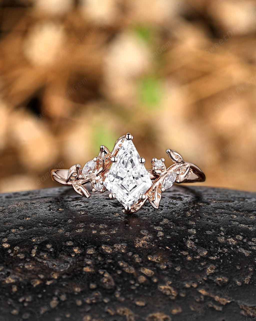 Juno Conjunto inspirado en la Naturaleza Anillo de Compromiso 1 Quilate + Argolla Diamantes de Laboratorio oro de 14 kilates