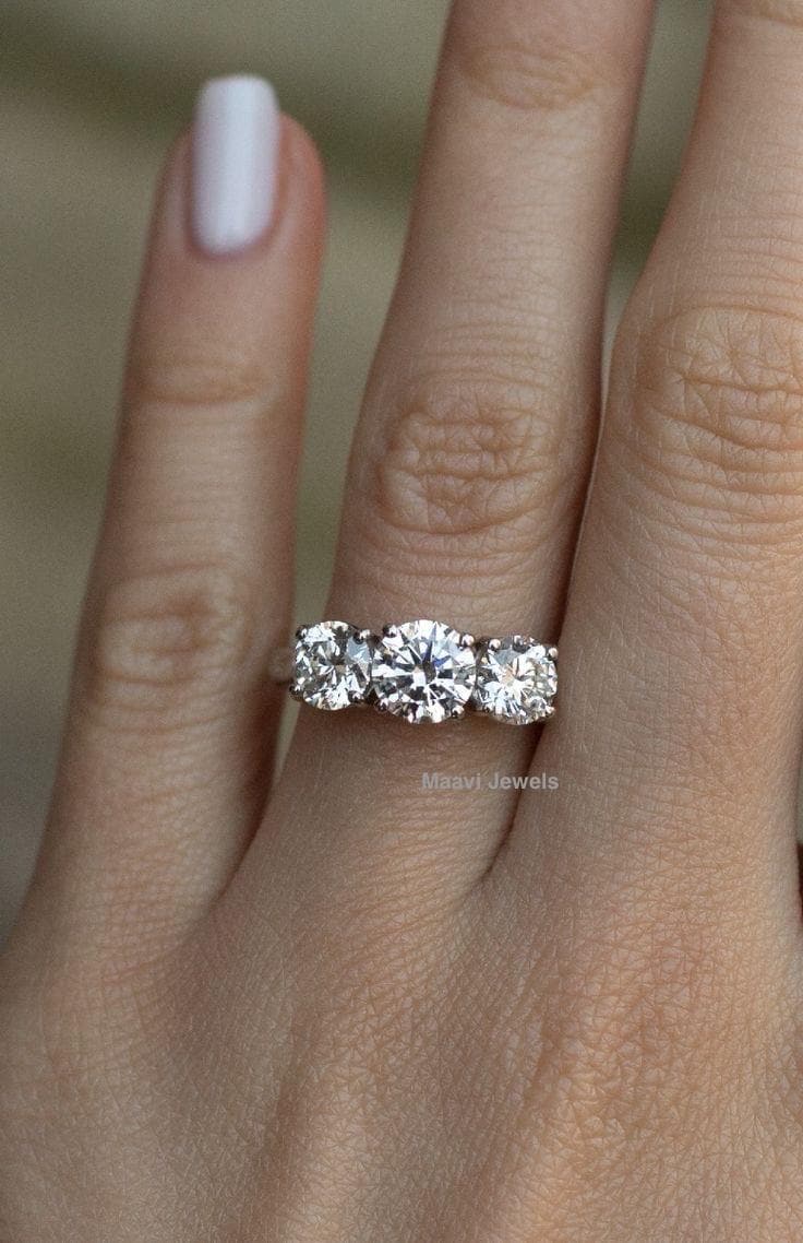 2 ct total Anillo de Compromiso Tres Piedras Corte Brillante Redondo