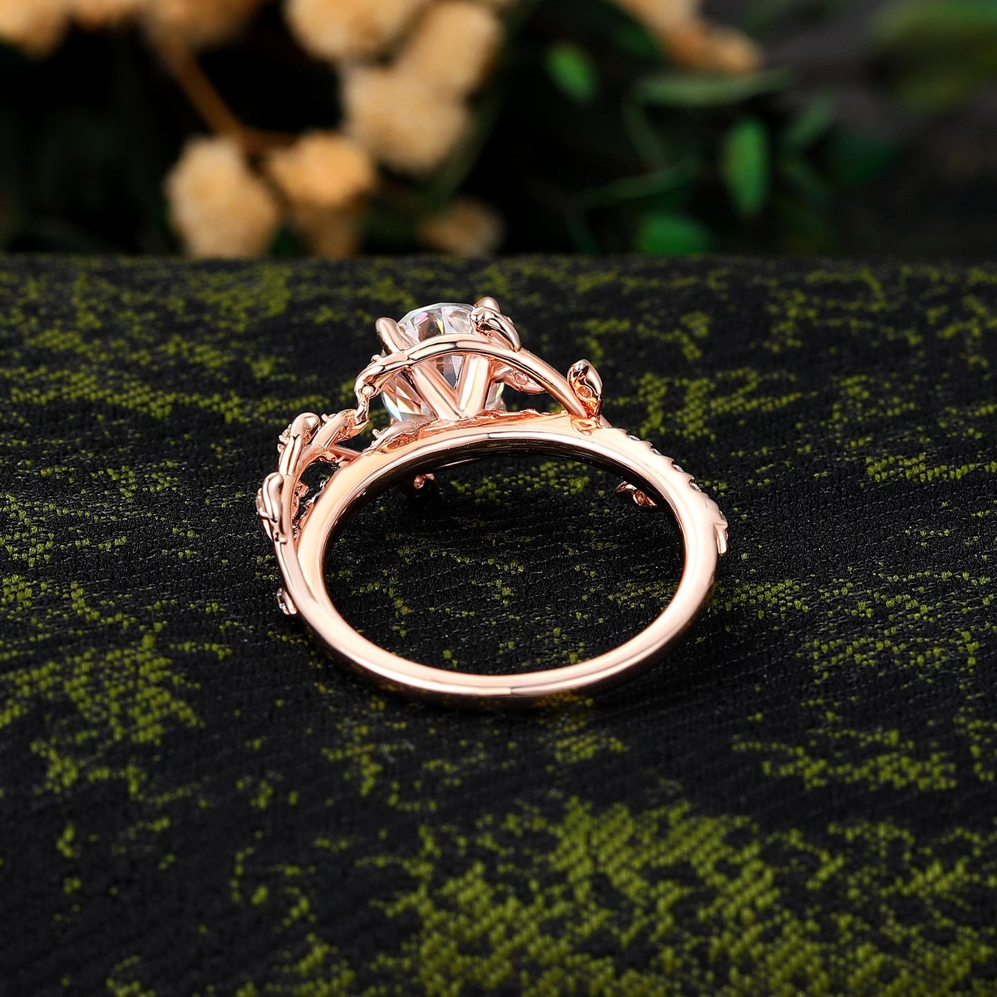 Zinnia — Anillo de Compromiso Diamante de Laboratorio Oval 1.5 ct Oro 14K