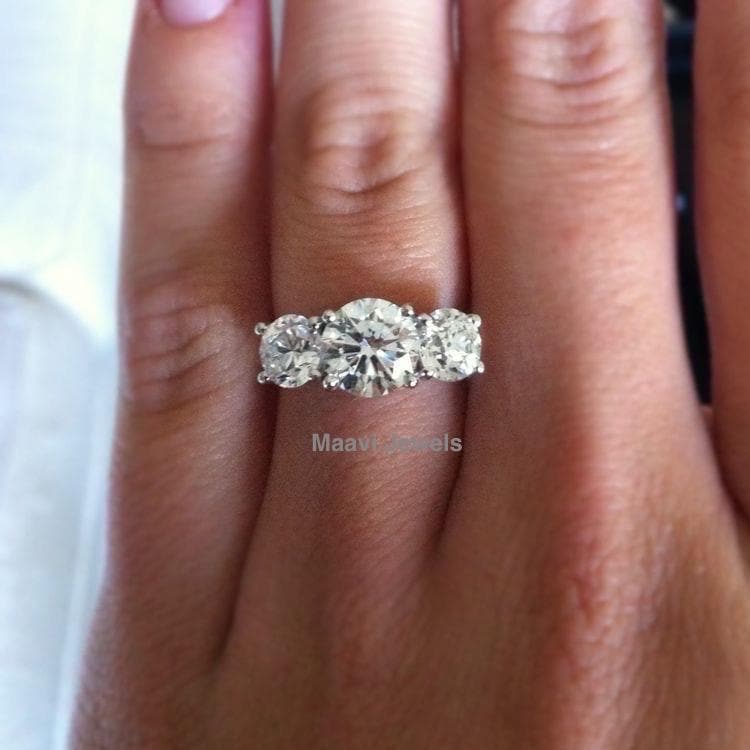2 ct total Anillo de Compromiso Tres Piedras Corte Brillante Redondo