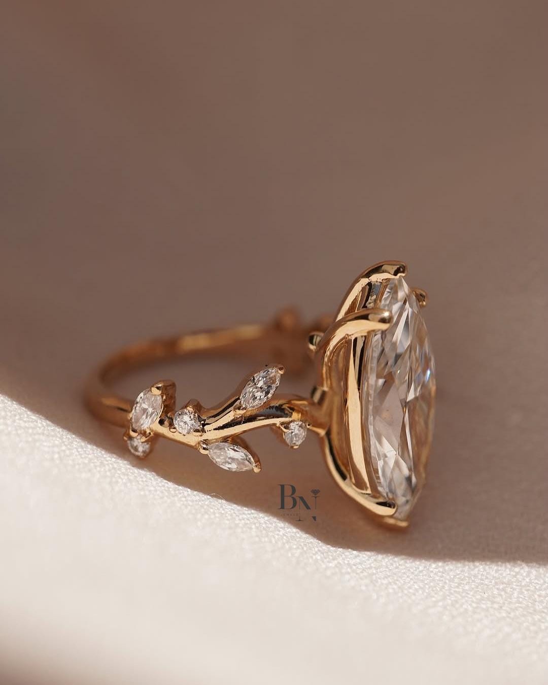Belladona — Anillo de Compromiso Diamante de Laboratorio Marquise 3 ct Oro 14K