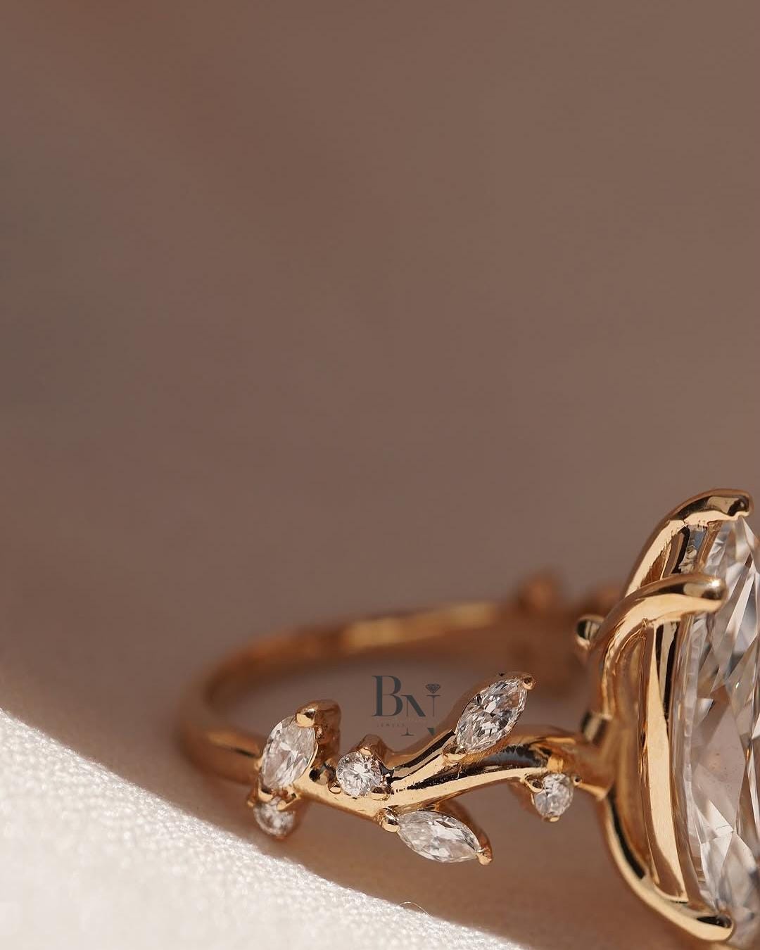 Belladona — Anillo de Compromiso Diamante de Laboratorio Marquise 3 ct Oro 14K