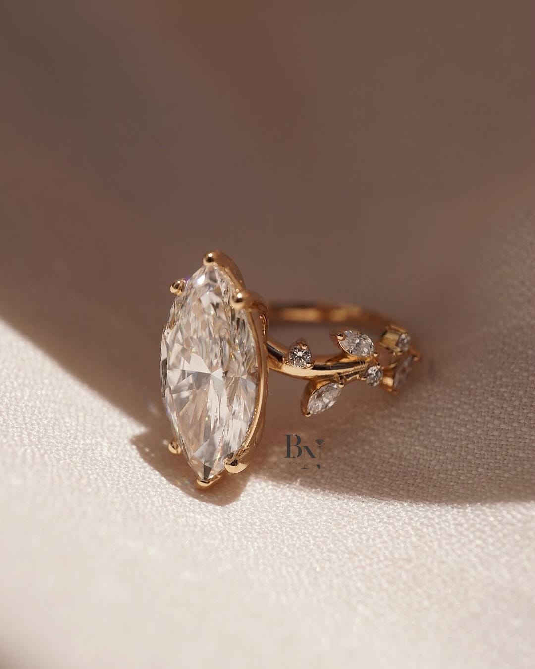 Belladona — Anillo de Compromiso Diamante de Laboratorio Marquise 3 ct Oro 14K