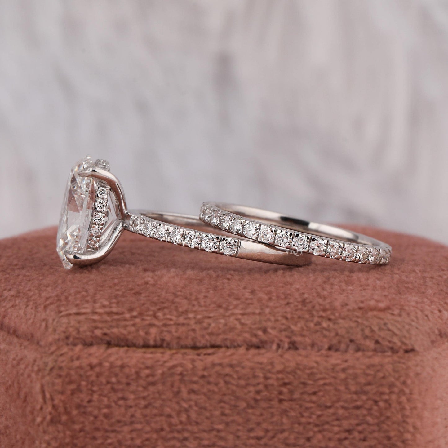 2 ct Anillo+ Argolla Set de Compromiso con Diamante Ovalado Lab-Grown