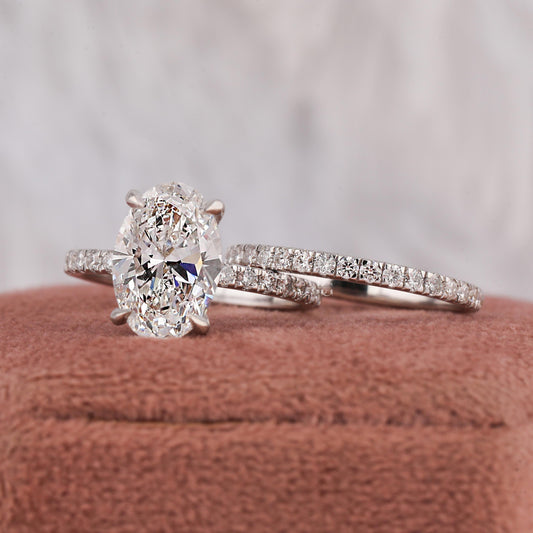 2 ct Anillo+ Argolla Set de Compromiso con Diamante Ovalado Lab-Grown