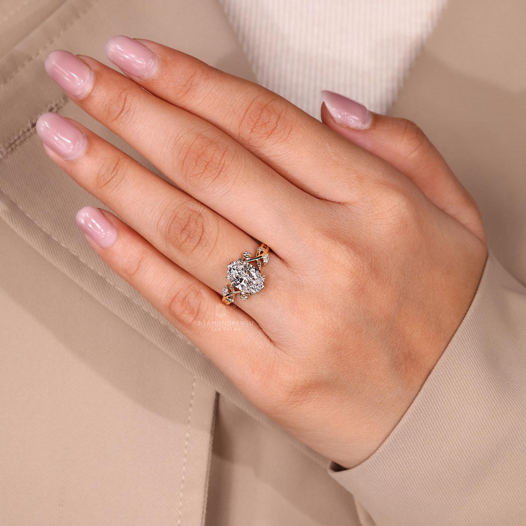 Saria 3 ct Anillo de Compromiso Inspirado en la Naturaleza con Diamante Oval Cortado Certificado, Diseño de Hojas y Pétalos