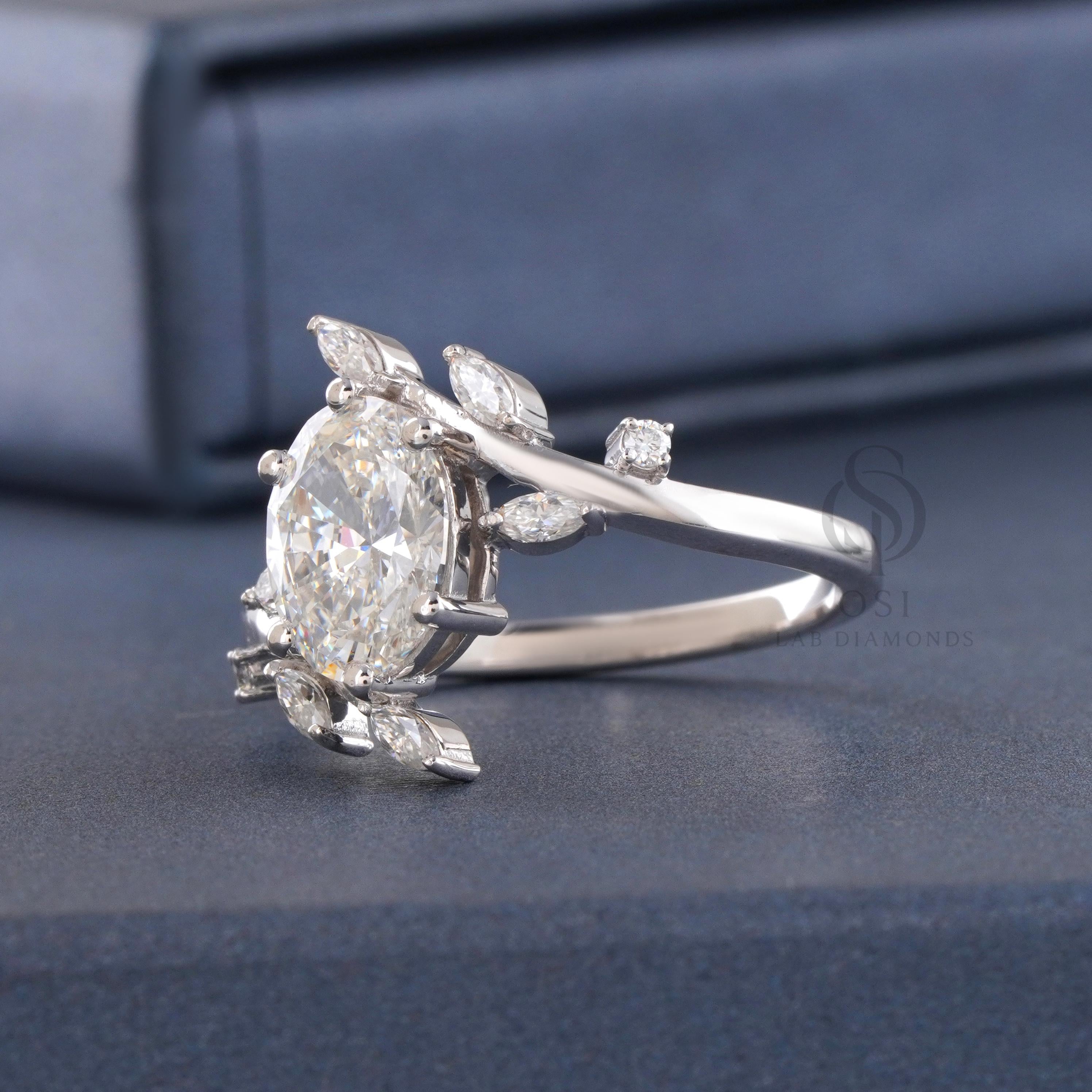 Aurora Anillo de Compromiso de Diamante Ovalado Creado en Laboratorio de 1.50ct: Solitario de Hoja y Vid