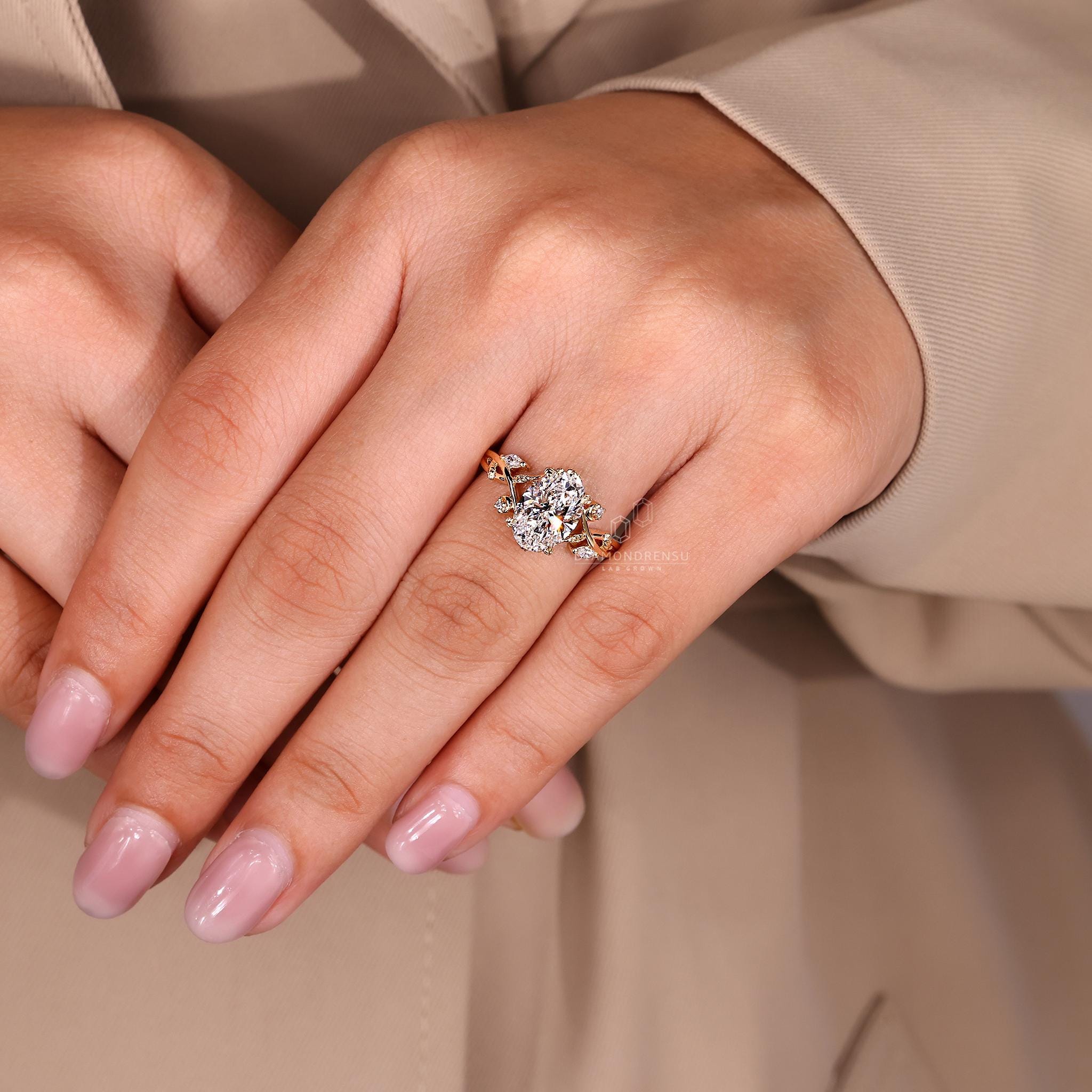 Saria 3 ct Anillo de Compromiso Inspirado en la Naturaleza con Diamante Oval Cortado Certificado, Diseño de Hojas y Pétalos