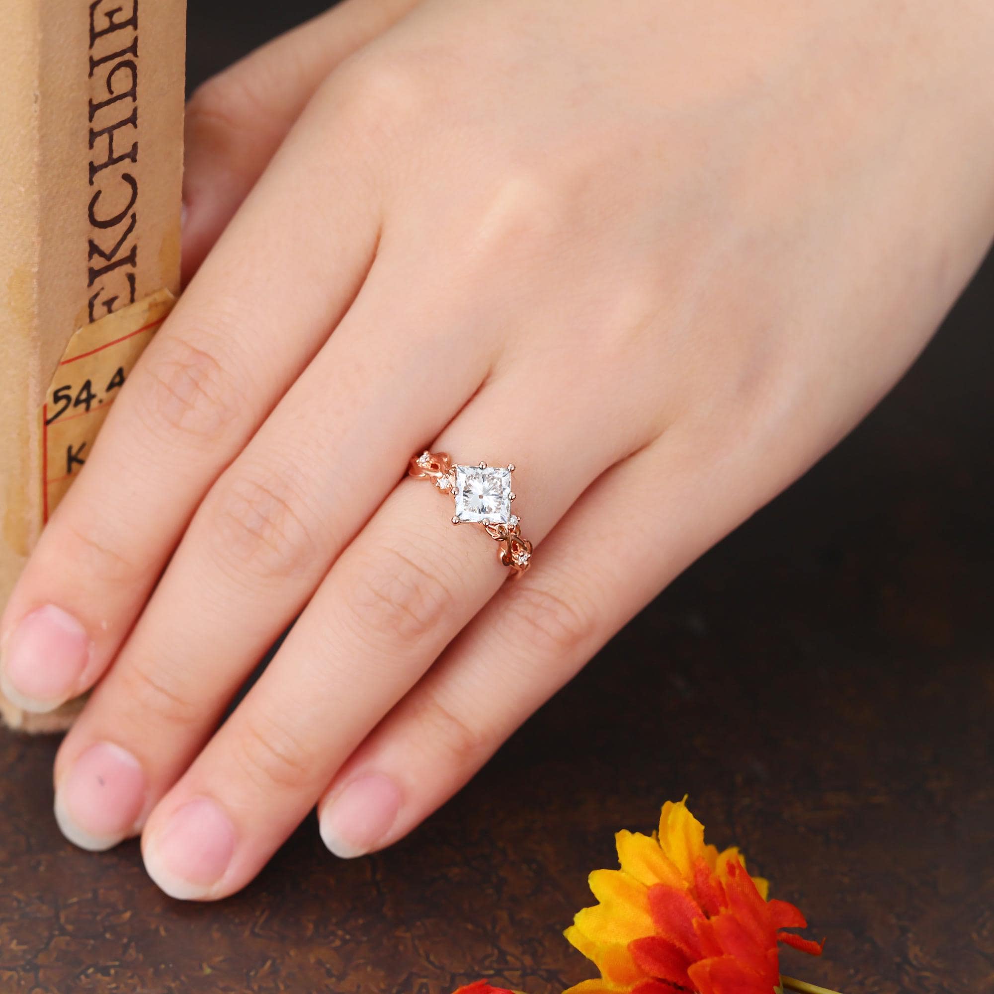 Katara anillo de vid de oro diamante corte princesa certificado por IGI de 1.5ct