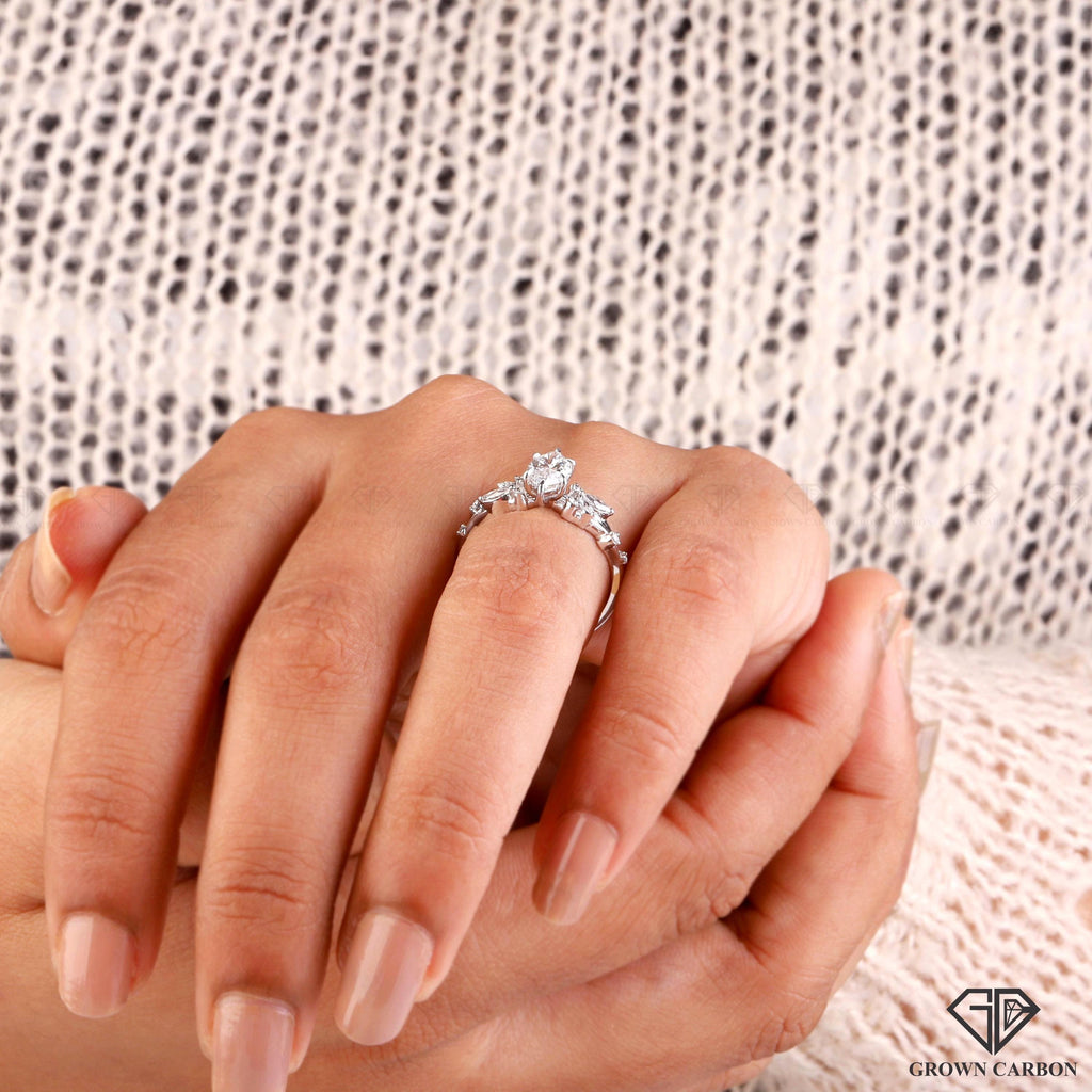 Nova Anillo de Compromiso con Diamante de Laboratorio de Corte Marquise de 1 Quilate | Inspirado en la Naturaleza