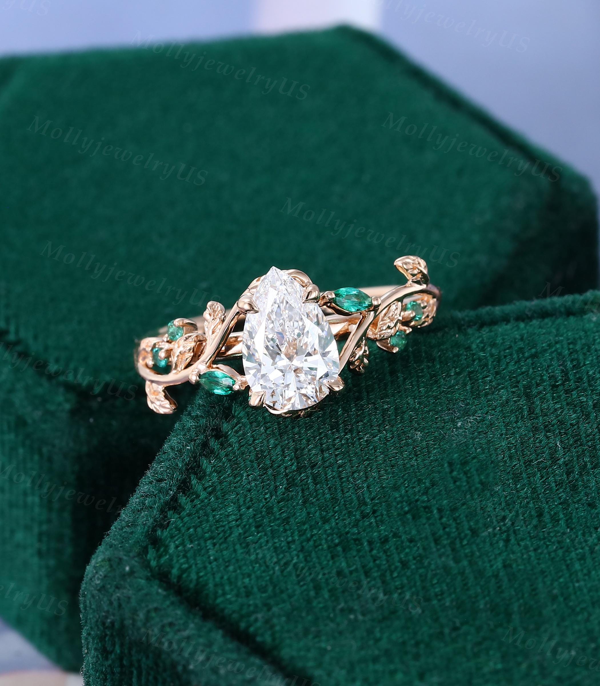 Sophie 1 ct Anillo de Compromiso Inspirado en la Naturaleza con Diamante verde de Laboratorio Corte Pera en Oro de 14K