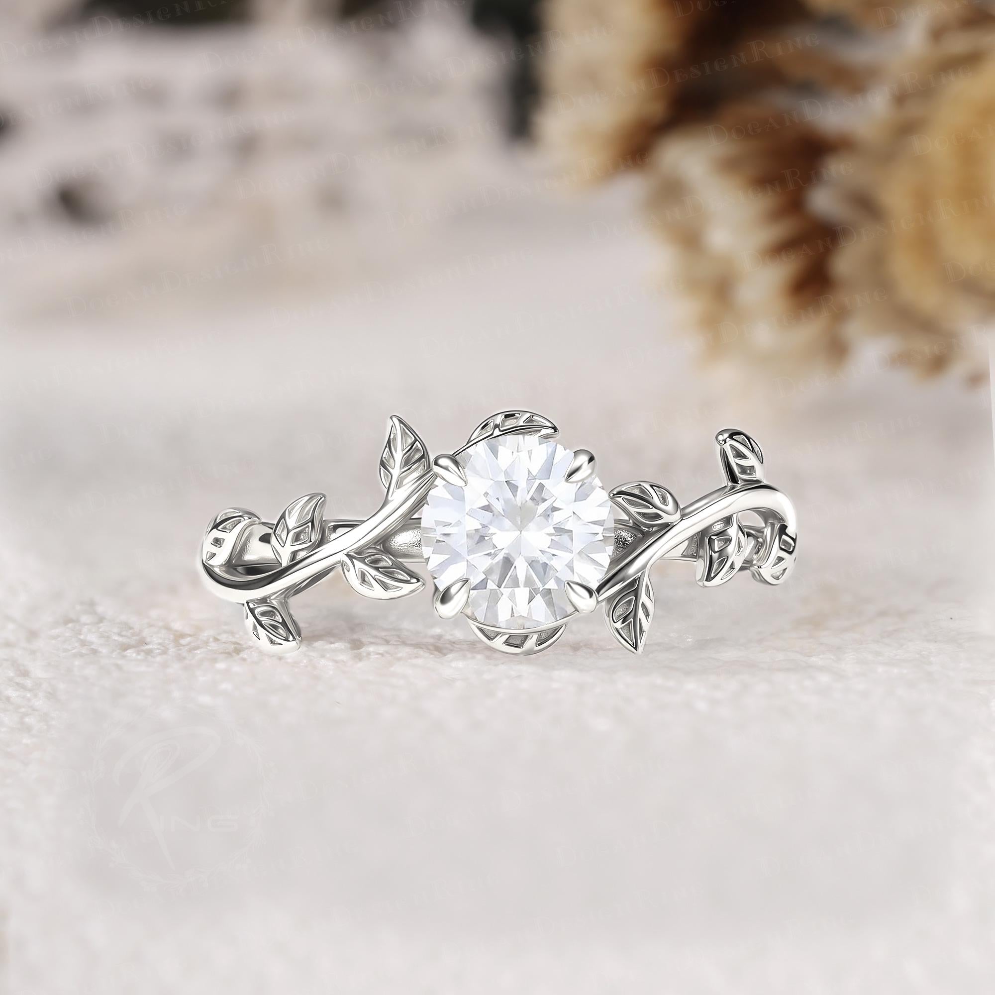 Kaia Set  Inspirado en la Naturaleza Anillo de Compromiso 1 Quilate + Argolla Vintage con Diamante de Laboratorio en Oro de 14K