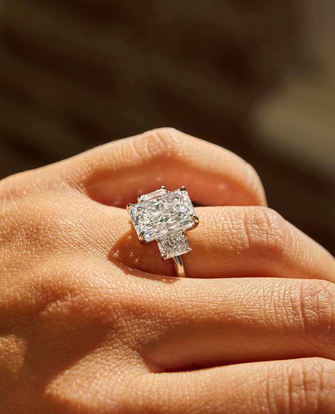 2 ct  Anillo de Compromiso Tres Piedras Corte Radiante